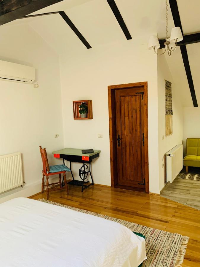 מלון Eftimie Murgu Casa "La Moara Din Gradina" מראה חיצוני תמונה