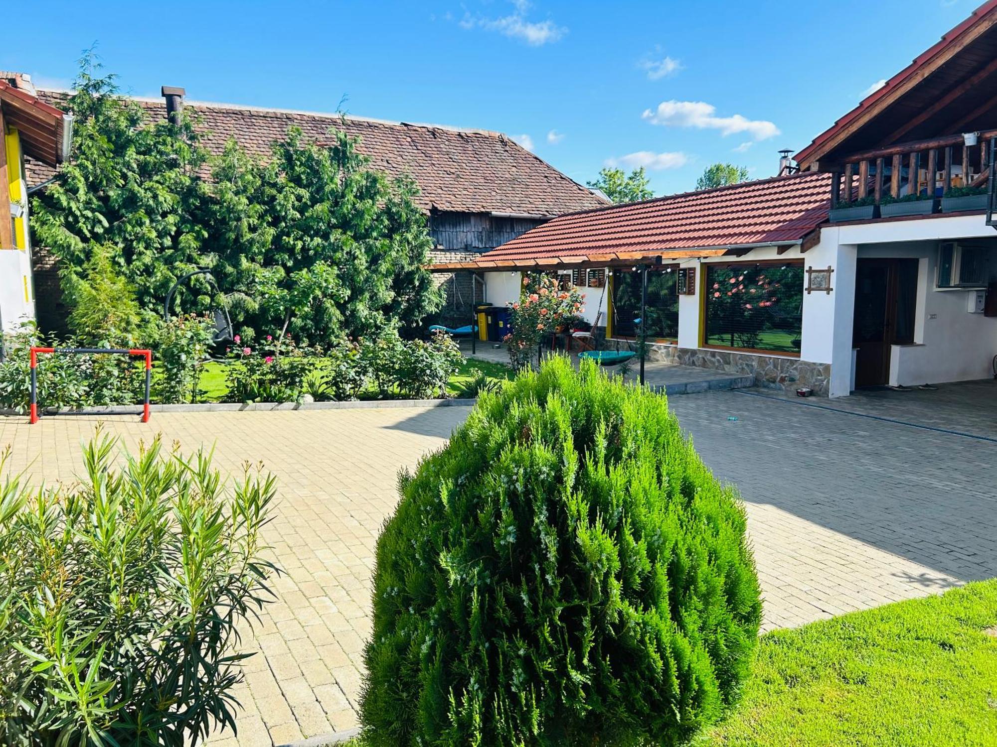 מלון Eftimie Murgu Casa "La Moara Din Gradina" מראה חיצוני תמונה